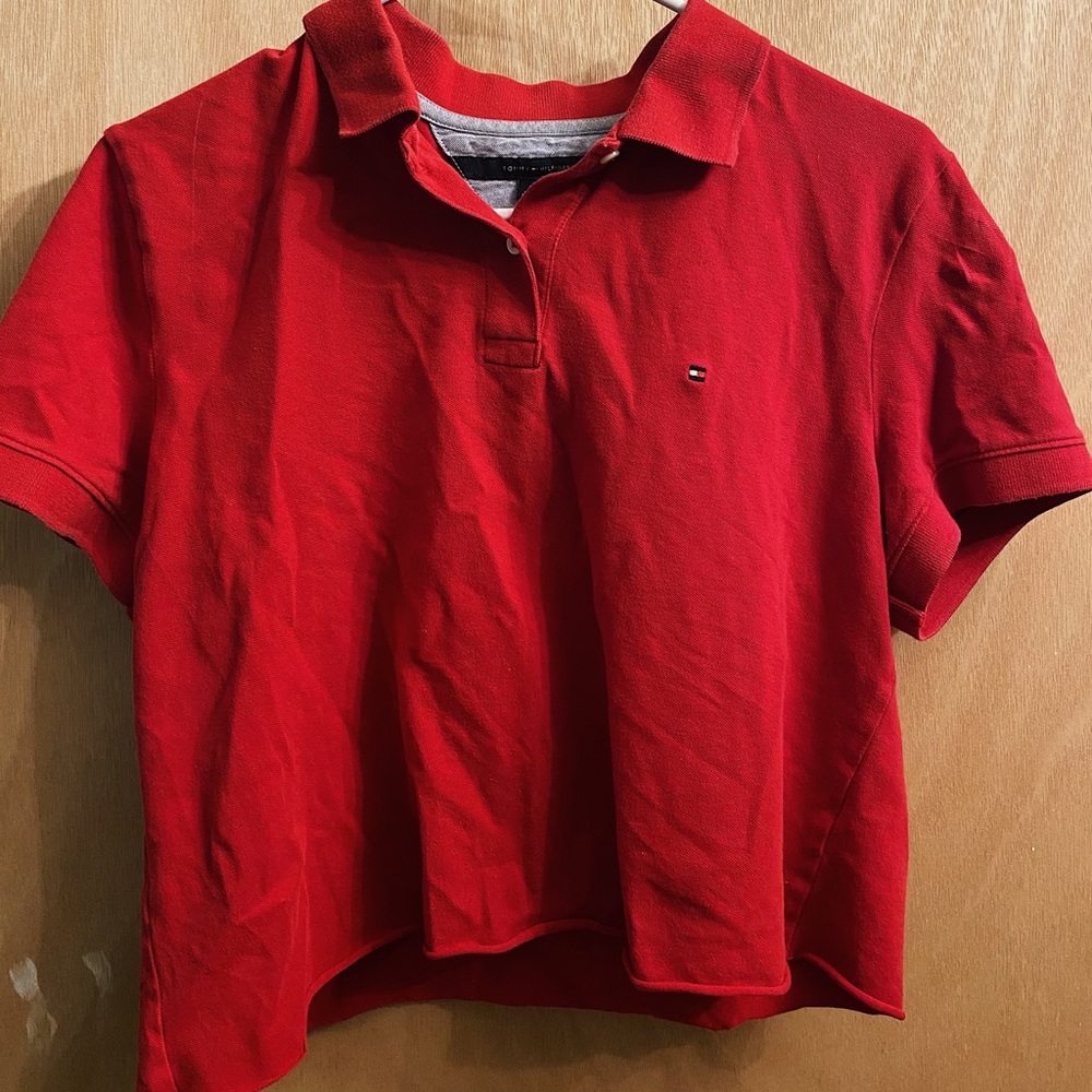 red tommy hilfiger cropped top